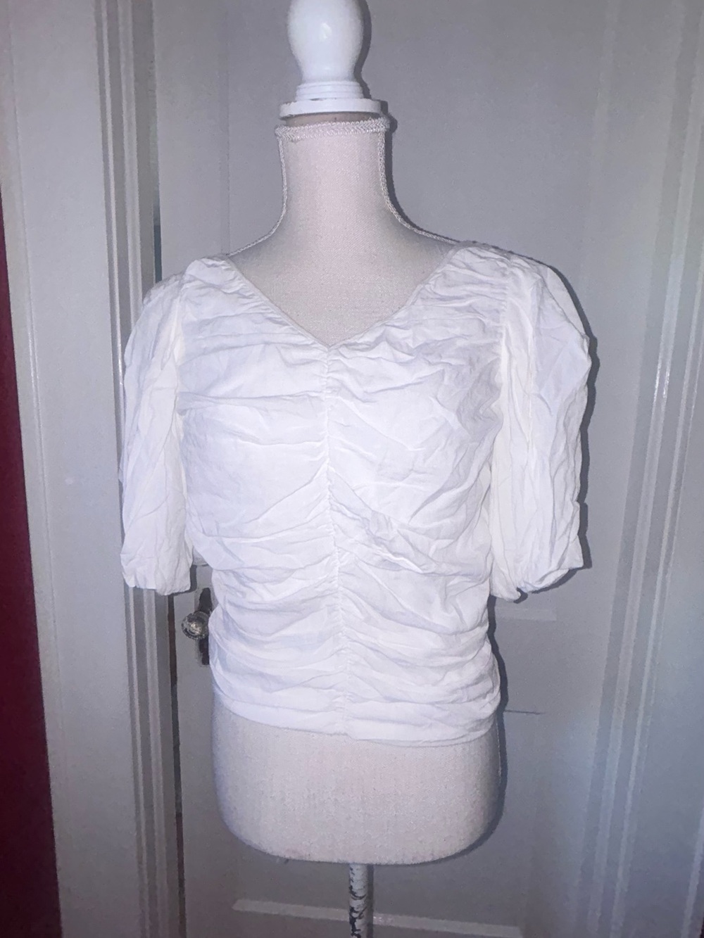 Pilcro White Ruched V-Neck Puff Sleeve Top size small NWT